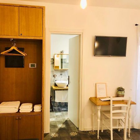 לינה וארוחת בוקר פטרליה סוטאנה La Casa Di Ro מראה חיצוני תמונה