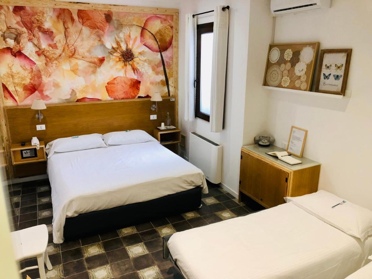 לינה וארוחת בוקר פטרליה סוטאנה La Casa Di Ro מראה חיצוני תמונה