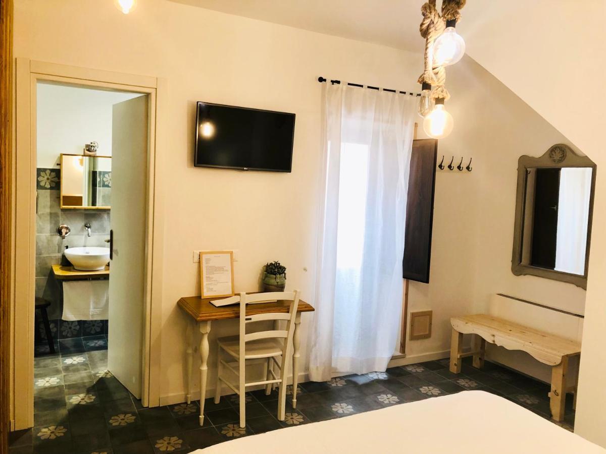 לינה וארוחת בוקר פטרליה סוטאנה La Casa Di Ro מראה חיצוני תמונה