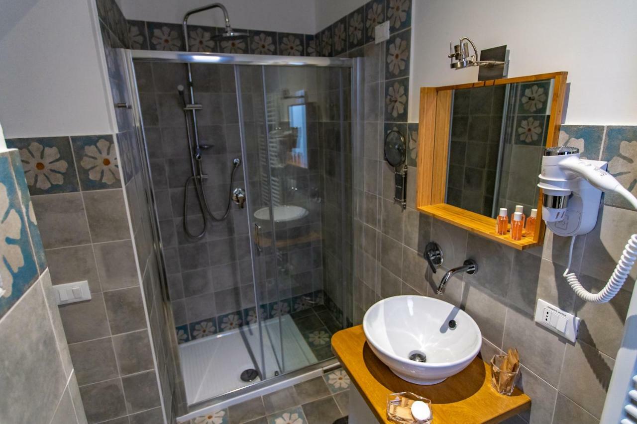 לינה וארוחת בוקר פטרליה סוטאנה La Casa Di Ro מראה חיצוני תמונה
